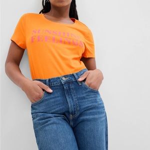 GAP Graphic T-Shirt Size M Orange